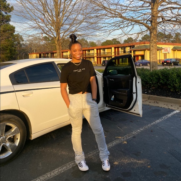 Meet your Posher, Yasmine - Picture 2 of 7